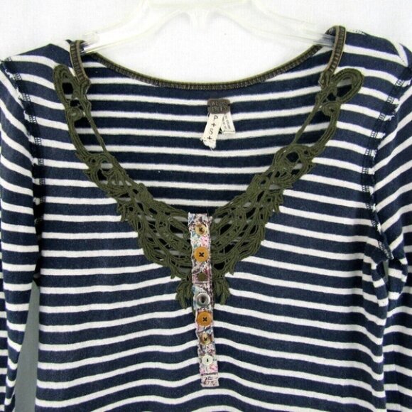 We The Free People Call Back Blue Stripe Henley Top Size S Crochet Lace Buttons - Picture 2 of 10